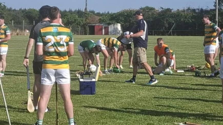 Ballinamere saunter to double scores win